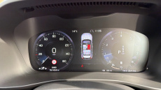 Volvo Xc40 2.0 B4P R DESIGN Pro 5dr AWD Auto Petrol Estate